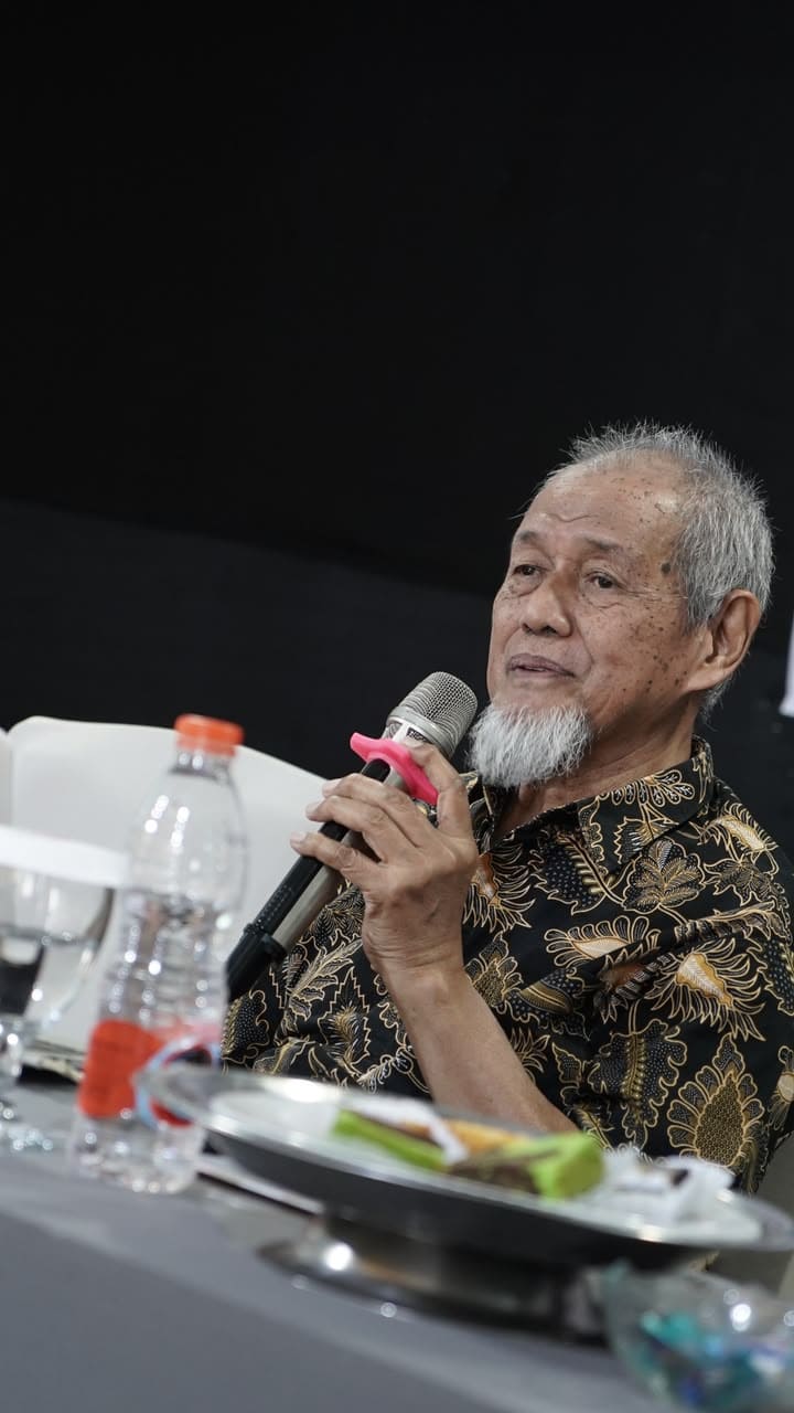 Prof. M. Asfah Rahman: Buku Antologi Puisi Tiga Bahasa tentang Syekh Yusuf Al-Makassari Merupakan Manifestasi Rasa Hormat, Bangga, dan Pengakuan